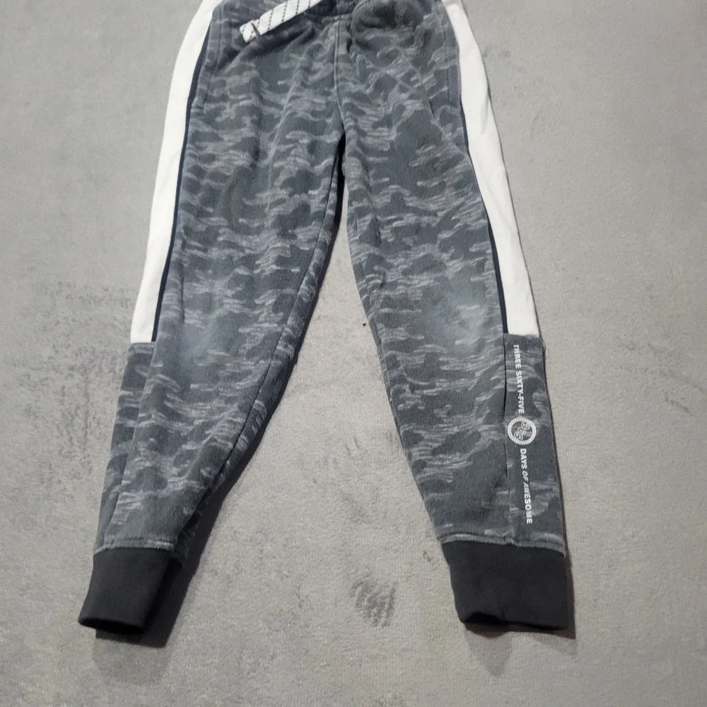 365 Kids Garanimals Jogger Boys 5 Grey Camo Fleece Pants Side Stripe GAKBF216365